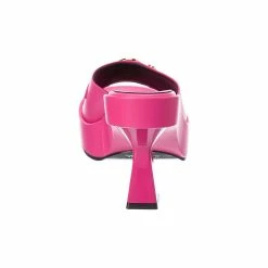 Budget 👍 Versace Medusa Biggie Leather 🩴 Sandal 👏 8 Budget 👍 Versace Medusa Biggie Leather 🩴 Sandal 👏 -Versace Sales Store 69fccee19b944255a6ba51971d3c0098 cf8638e6 6b85 45d1 b3a4 cf1c9461027c 1080x